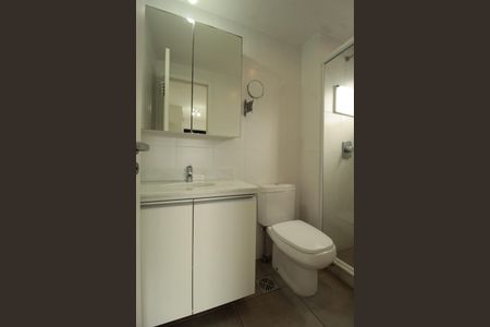 Apartamento à venda com 58m², 1 quarto e 2 vagas Apartamento à venda com 58m², 1 quarto e 2 vagasBanheiro da Suíte 1