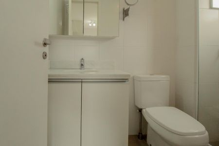 Apartamento à venda com 58m², 1 quarto e 2 vagas Apartamento à venda com 58m², 1 quarto e 2 vagasBanheiro da Suíte 1