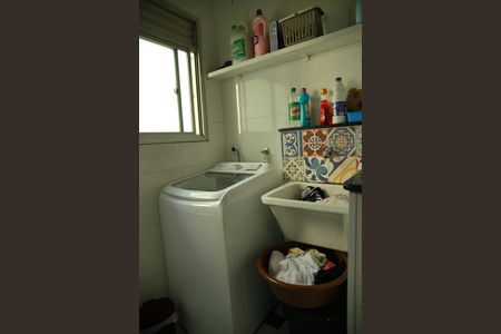 Apartamento à venda com 68m², 3 quartos e 1 vagaÁrea de Serviço