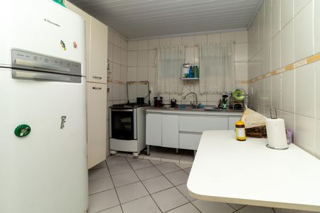 Casa à venda com 965m², 4 quartos e 4 vagas Casa à venda com 965m², 4 quartos e 4 vagasCasa 2 - Cozinha