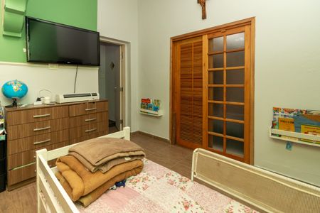 Casa à venda com 965m², 4 quartos e 4 vagas Casa à venda com 965m², 4 quartos e 4 vagasCasa 2 - Quarto 1