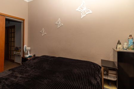 Casa à venda com 965m², 4 quartos e 4 vagas Casa à venda com 965m², 4 quartos e 4 vagasCasa 2 - Quarto 2