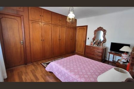 Casa à venda com 220m², 3 quartos e 3 vagas Casa à venda com 220m², 3 quartos e 3 vagasFoto 18