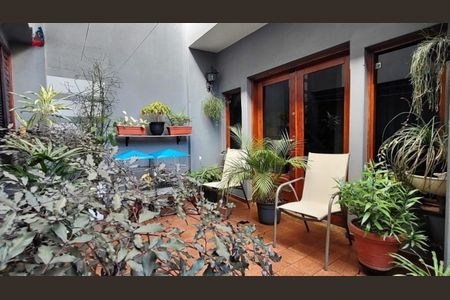 Casa à venda com 220m², 3 quartos e 3 vagas Casa à venda com 220m², 3 quartos e 3 vagasFoto 36