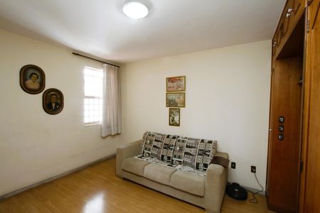 Casa à venda com 340m², 4 quartos e 2 vagasQuarto 3