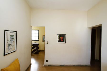 Casa à venda com 340m², 4 quartos e 2 vagasSala 2