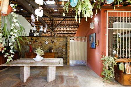 Casa à venda com 340m², 4 quartos e 2 vagasÁrea gourmet