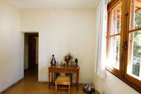 Casa à venda com 340m², 4 quartos e 2 vagasSala 2