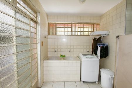 Casa à venda com 340m², 4 quartos e 2 vagasÁrea de Serviço