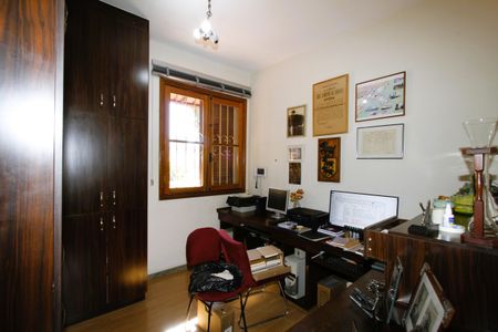 Casa à venda com 340m², 4 quartos e 2 vagasQuarto 1