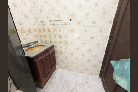 Casa à venda com 90m², 3 quartos e 1 vagaBanheiro 2