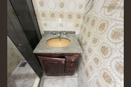 Casa à venda com 90m², 3 quartos e 1 vagaBanheiro 2