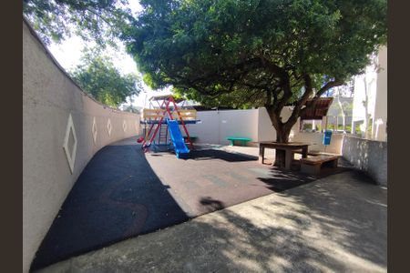 Apartamento para alugar com 55m², 2 quartos e 1 vaga Apartamento para alugar com 55m², 2 quartos e 1 vagaÁrea comum - Playground