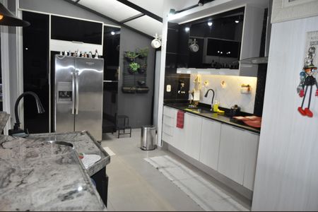 Casa à venda com 206m², 4 quartos e 4 vagasCozinha