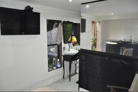 Casa à venda com 206m², 4 quartos e 4 vagasSuíte 2