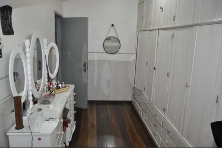 Casa à venda com 206m², 4 quartos e 4 vagasQuarto 1