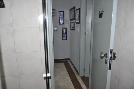 Casa à venda com 206m², 4 quartos e 4 vagasBanheiro