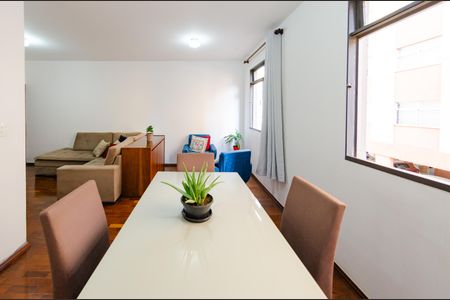 Apartamento à venda com 85m², 3 quartos e 2 vagas Apartamento à venda com 85m², 3 quartos e 2 vagasSala