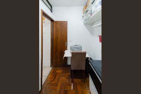Apartamento à venda com 85m², 3 quartos e 2 vagas Apartamento à venda com 85m², 3 quartos e 2 vagasQuarto de serviço