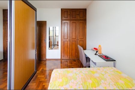 Apartamento à venda com 85m², 3 quartos e 2 vagas Apartamento à venda com 85m², 3 quartos e 2 vagasQuarto 2