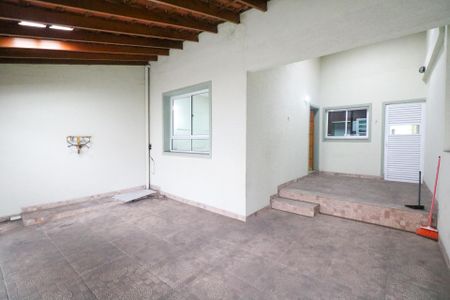 Casa à venda com 160m², 2 quartos e 2 vagas Casa à venda com 160m², 2 quartos e 2 vagasGaragem