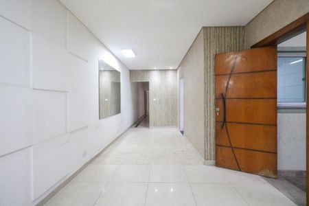 Casa à venda com 160m², 2 quartos e 2 vagas Casa à venda com 160m², 2 quartos e 2 vagasSala
