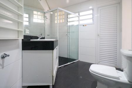 Casa à venda com 160m², 2 quartos e 2 vagas Casa à venda com 160m², 2 quartos e 2 vagasBanheiro da Suíte 2