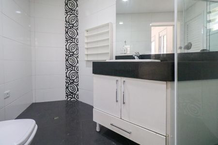 Casa à venda com 160m², 2 quartos e 2 vagas Casa à venda com 160m², 2 quartos e 2 vagasBanheiro da Suíte 2