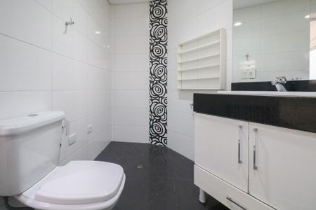 Casa à venda com 160m², 2 quartos e 2 vagas Casa à venda com 160m², 2 quartos e 2 vagasBanheiro da Suíte 2