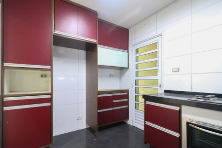 Casa à venda com 160m², 2 quartos e 2 vagas Casa à venda com 160m², 2 quartos e 2 vagasCozinha