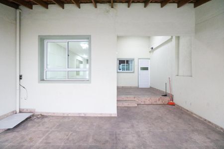 Casa à venda com 160m², 2 quartos e 2 vagas Casa à venda com 160m², 2 quartos e 2 vagasGaragem