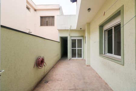 Casa à venda com 160m², 2 quartos e 2 vagas Casa à venda com 160m², 2 quartos e 2 vagasQuintal