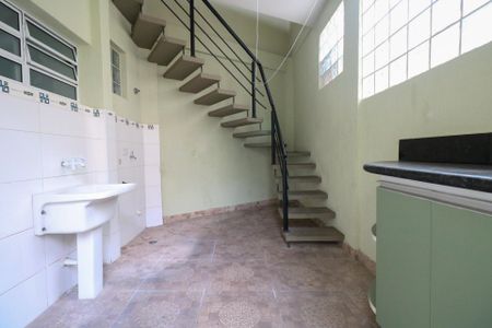 Casa à venda com 160m², 2 quartos e 2 vagas Casa à venda com 160m², 2 quartos e 2 vagasÁrea de Serviço