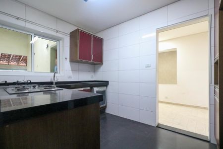 Casa à venda com 160m², 2 quartos e 2 vagas Casa à venda com 160m², 2 quartos e 2 vagasCozinha