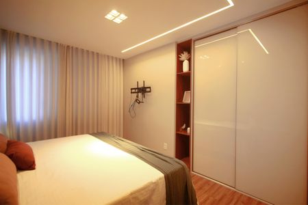 Apartamento à venda com 190m², 4 quartos e 3 vagasSuíte 1