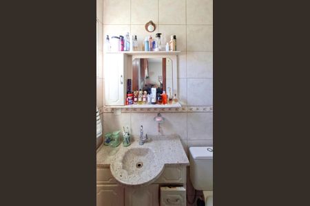 Casa à venda com 260m², 4 quartos e 2 vagas Casa à venda com 260m², 4 quartos e 2 vagasBanheiro da Suíte