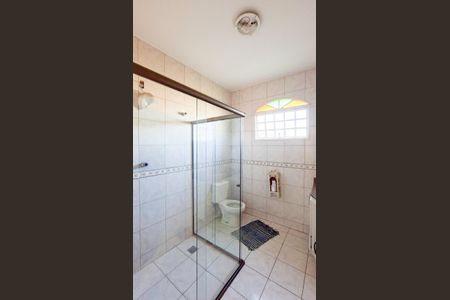 Casa à venda com 260m², 4 quartos e 2 vagas Casa à venda com 260m², 4 quartos e 2 vagasBanheiro 2