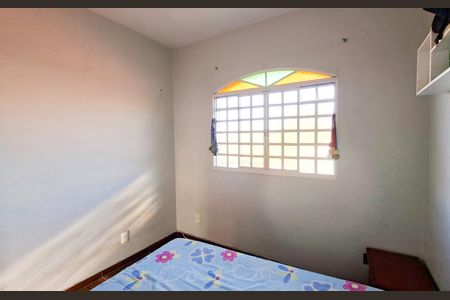 Casa à venda com 260m², 4 quartos e 2 vagas Casa à venda com 260m², 4 quartos e 2 vagasQuarto 1