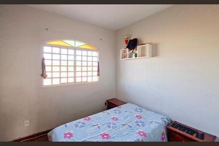 Casa à venda com 260m², 4 quartos e 2 vagas Casa à venda com 260m², 4 quartos e 2 vagasQuarto 1