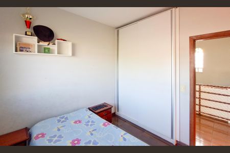 Casa à venda com 260m², 4 quartos e 2 vagas Casa à venda com 260m², 4 quartos e 2 vagasQuarto 1