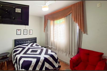 Casa à venda com 260m², 4 quartos e 2 vagas Casa à venda com 260m², 4 quartos e 2 vagasSuíte