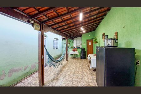 Casa à venda com 260m², 4 quartos e 2 vagas Casa à venda com 260m², 4 quartos e 2 vagasQuintal