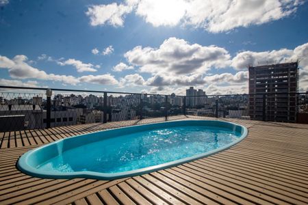 Apartamento à venda com 30m², 1 quarto e 1 vaga Apartamento à venda com 30m², 1 quarto e 1 vagaÁrea comum - Piscina