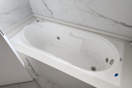 Casa à venda com 280m², 3 quartos e 4 vagas Casa à venda com 280m², 3 quartos e 4 vagasBanheiro da Suíte 2