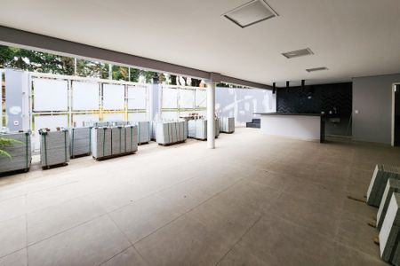 Casa à venda com 280m², 3 quartos e 4 vagas Casa à venda com 280m², 3 quartos e 4 vagasGaragem