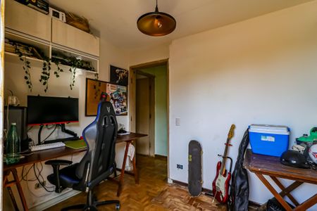 Casa à venda com 180m², 5 quartos e 2 vagas Casa à venda com 180m², 5 quartos e 2 vagasEscritório