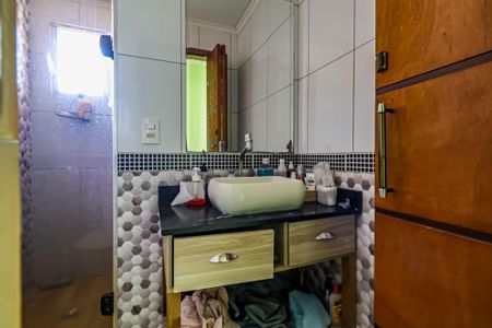 Casa à venda com 180m², 5 quartos e 2 vagas Casa à venda com 180m², 5 quartos e 2 vagasBanheiro Social