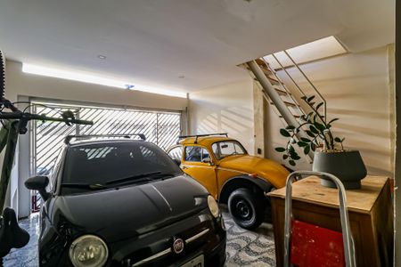 Casa à venda com 180m², 5 quartos e 2 vagas Casa à venda com 180m², 5 quartos e 2 vagasGaragem