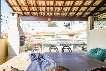 Casa à venda com 180m², 5 quartos e 2 vagas Casa à venda com 180m², 5 quartos e 2 vagasÁrea comum