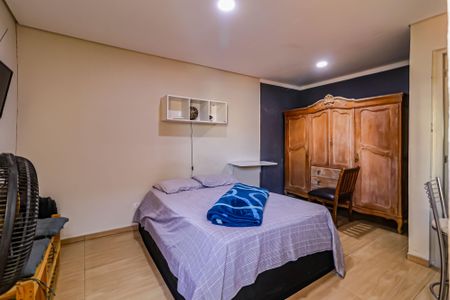 Casa à venda com 180m², 5 quartos e 2 vagas Casa à venda com 180m², 5 quartos e 2 vagasSuíte 2